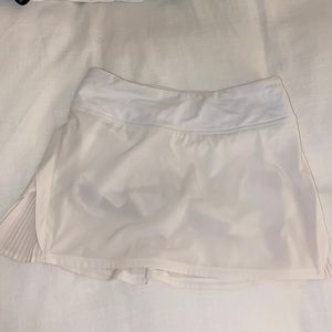 White lulu lemon skirt